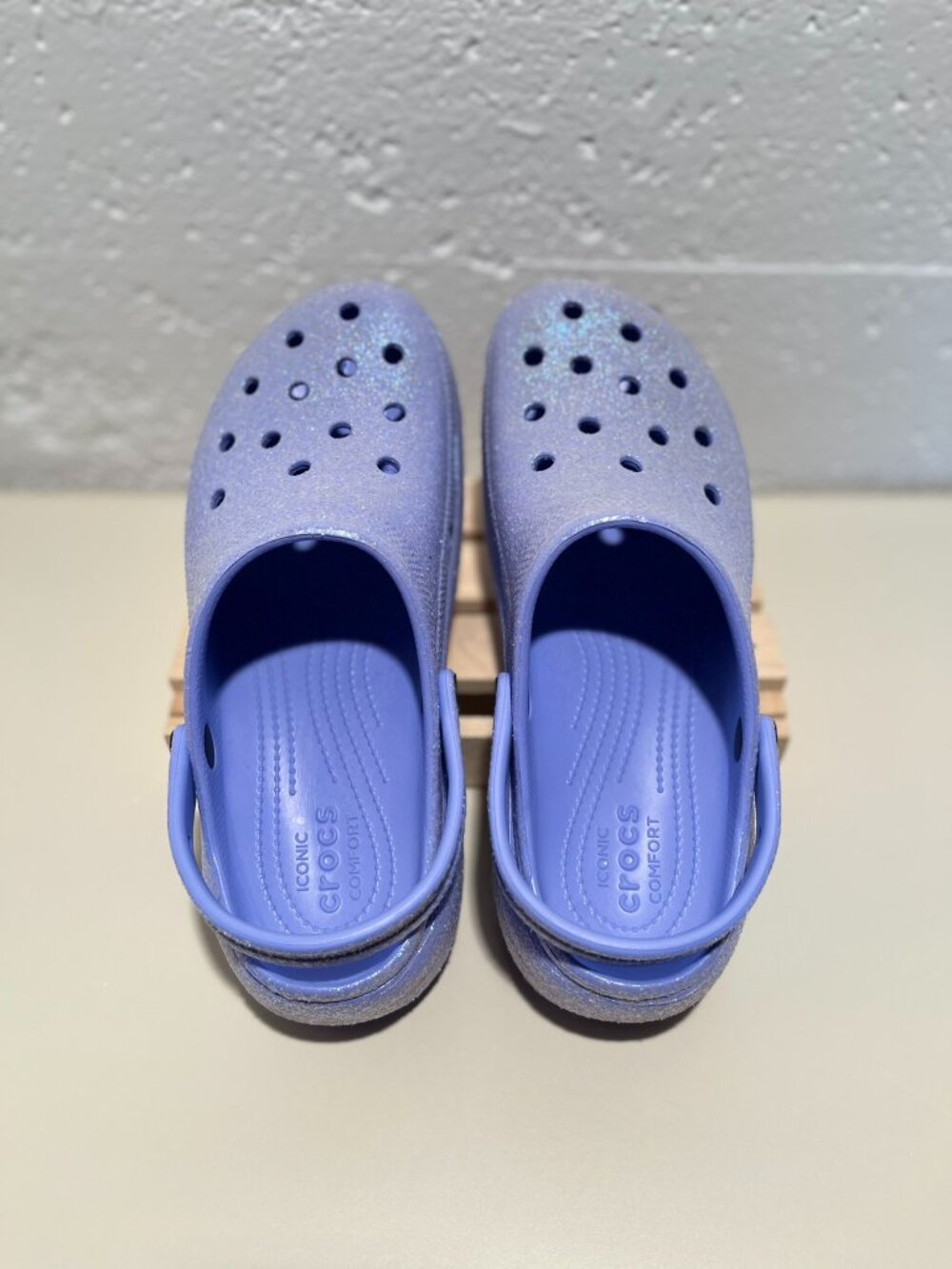 CROCS Women's Classic Platform Glitter Clogs - Picture 8 of 12